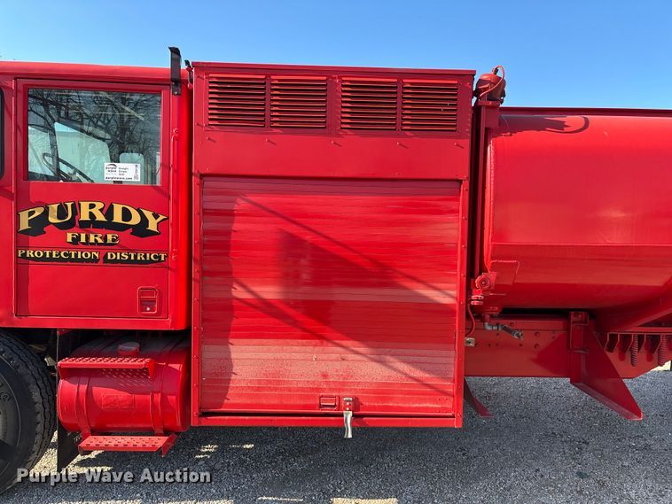 image for item FG0109 1990 Oshkosh pumper fire truck