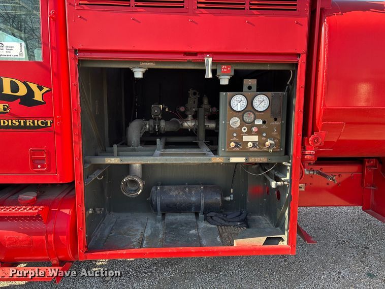 image for item FG0109 1990 Oshkosh pumper fire truck