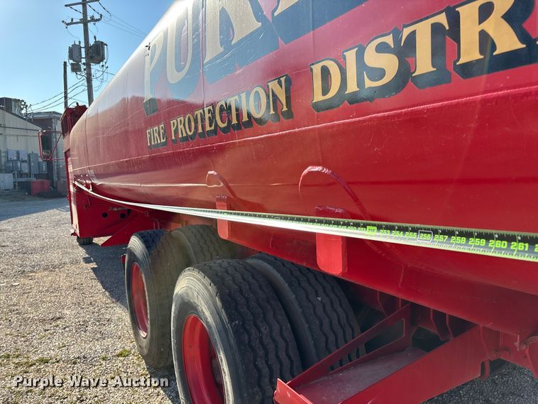 image for item FG0109 1990 Oshkosh pumper fire truck