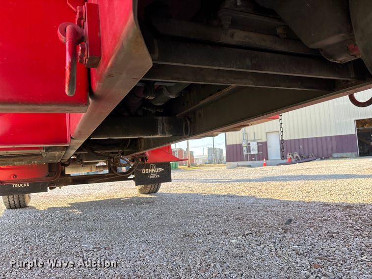 image for item FG0109 1990 Oshkosh pumper fire truck