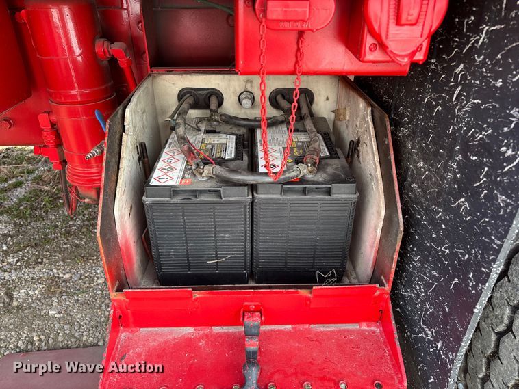 image for item FG0109 1990 Oshkosh pumper fire truck