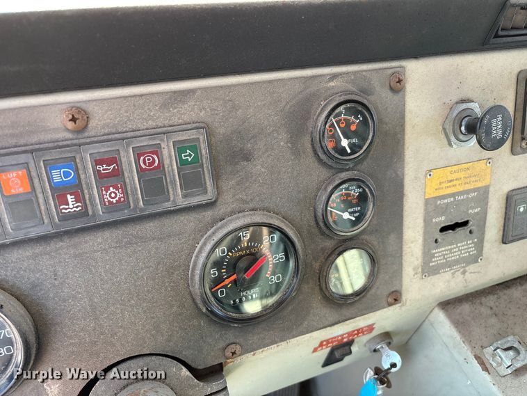 image for item FG0109 1990 Oshkosh pumper fire truck