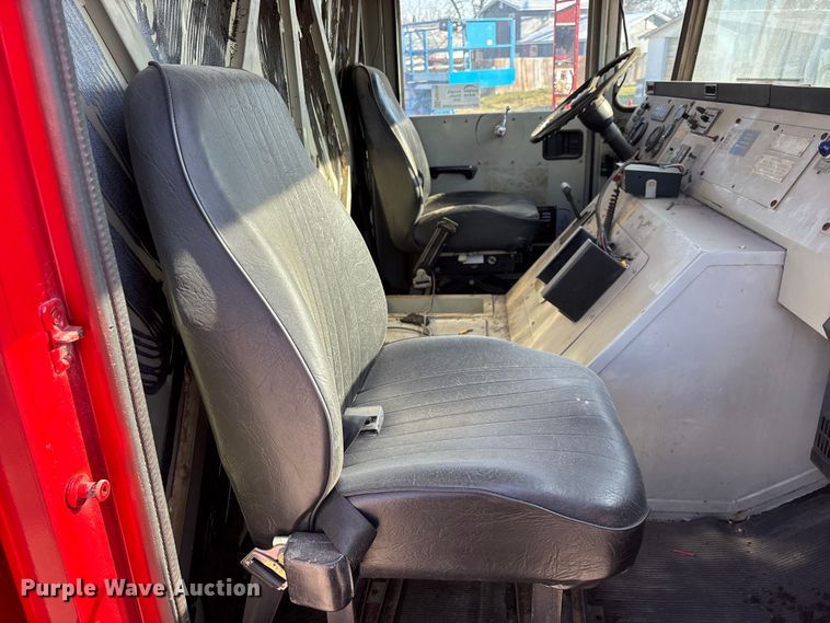 image for item FG0109 1990 Oshkosh pumper fire truck