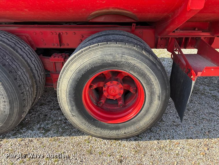 image for item FG0109 1990 Oshkosh pumper fire truck