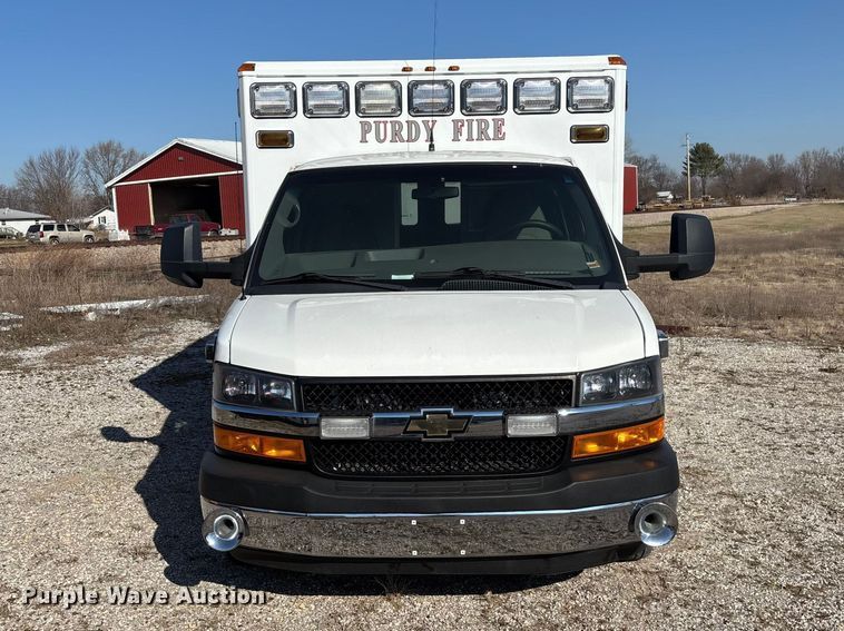 image for item FG0110 2011 Chevrolet Express 4500 ambulance