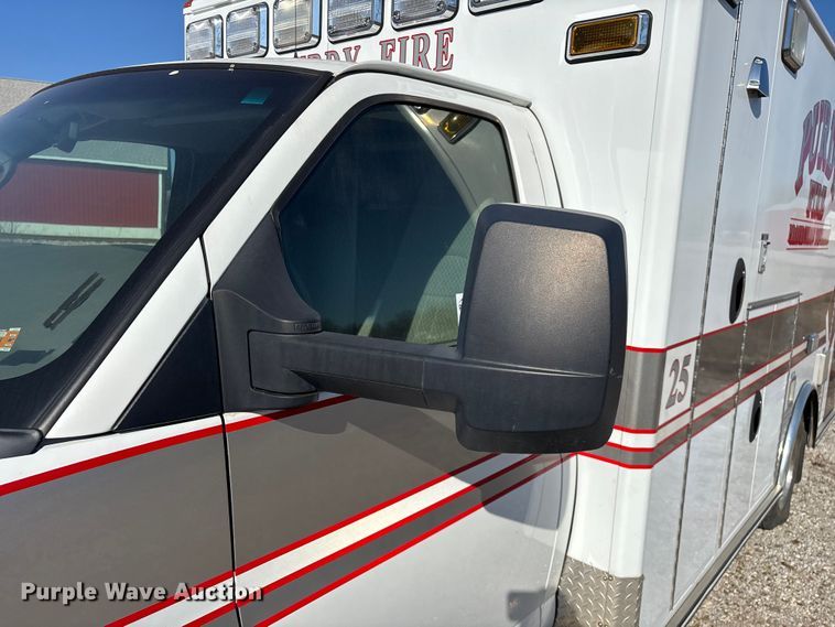 image for item FG0110 2011 Chevrolet Express 4500 ambulance