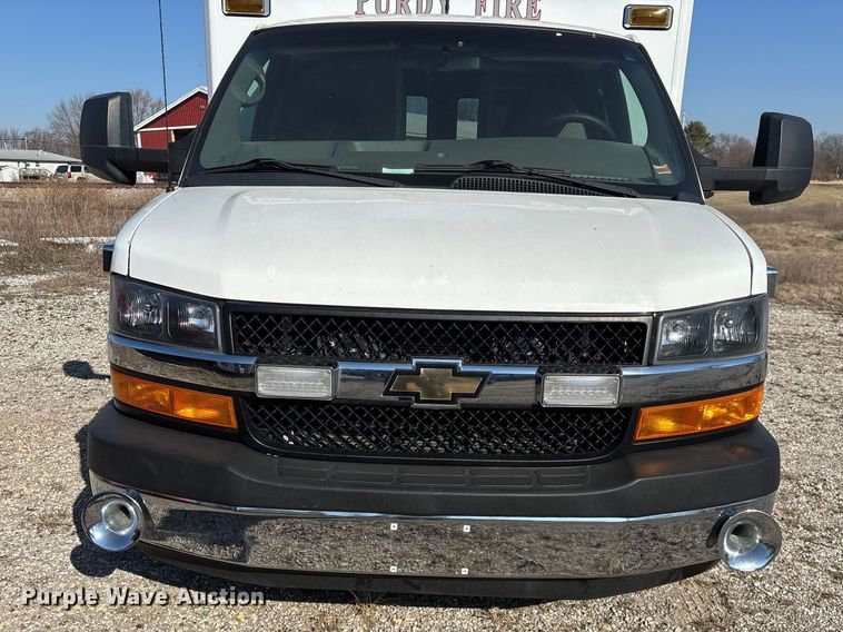 image for item FG0110 2011 Chevrolet Express 4500 ambulance