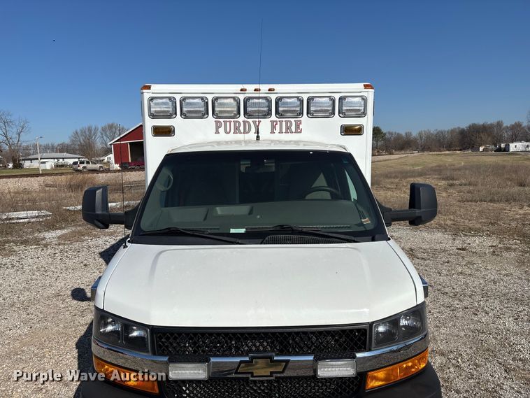 image for item FG0110 2011 Chevrolet Express 4500 ambulance