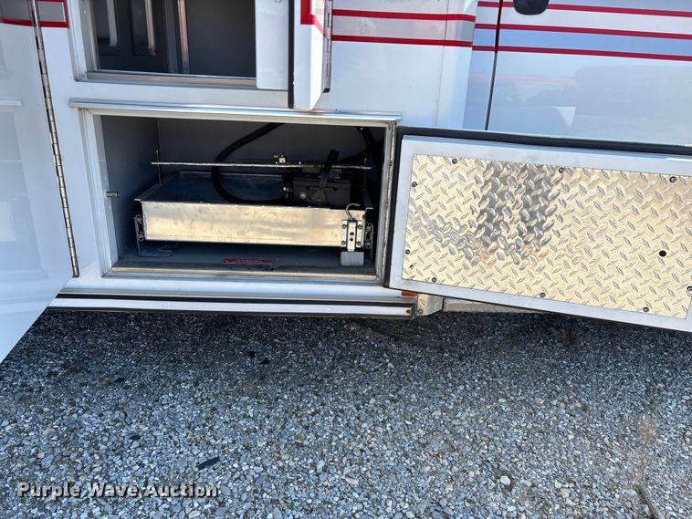 image for item FG0110 2011 Chevrolet Express 4500 ambulance