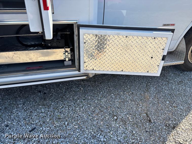 image for item FG0110 2011 Chevrolet Express 4500 ambulance