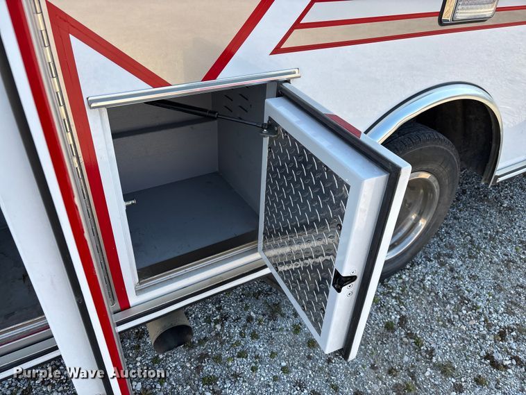 image for item FG0110 2011 Chevrolet Express 4500 ambulance