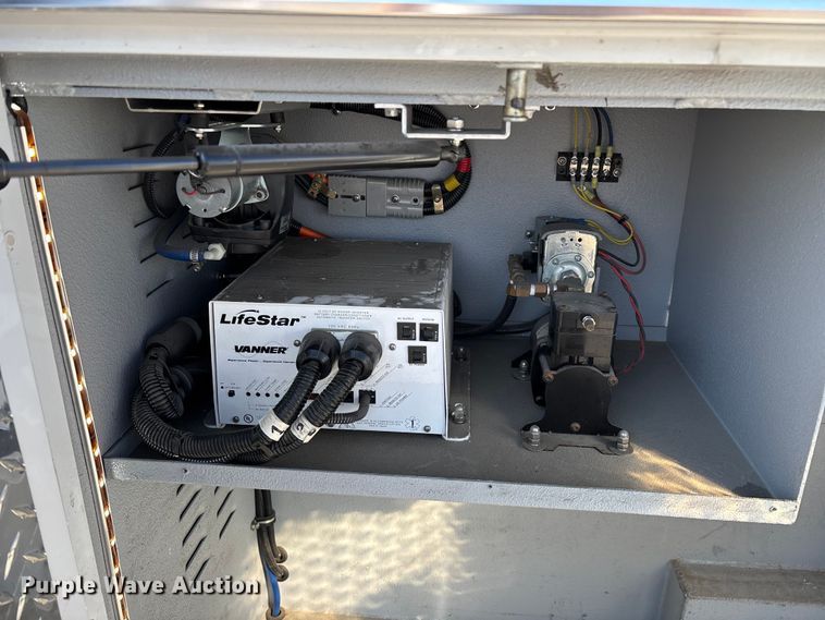 image for item FG0110 2011 Chevrolet Express 4500 ambulance