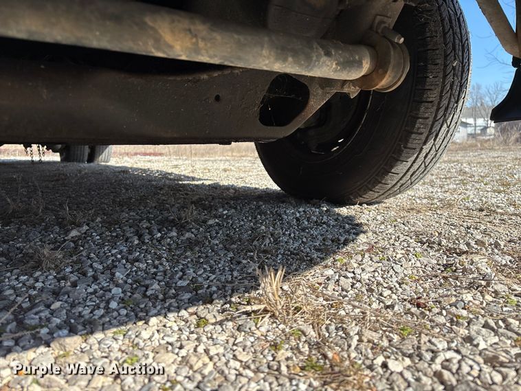 image for item FG0110 2011 Chevrolet Express 4500 ambulance