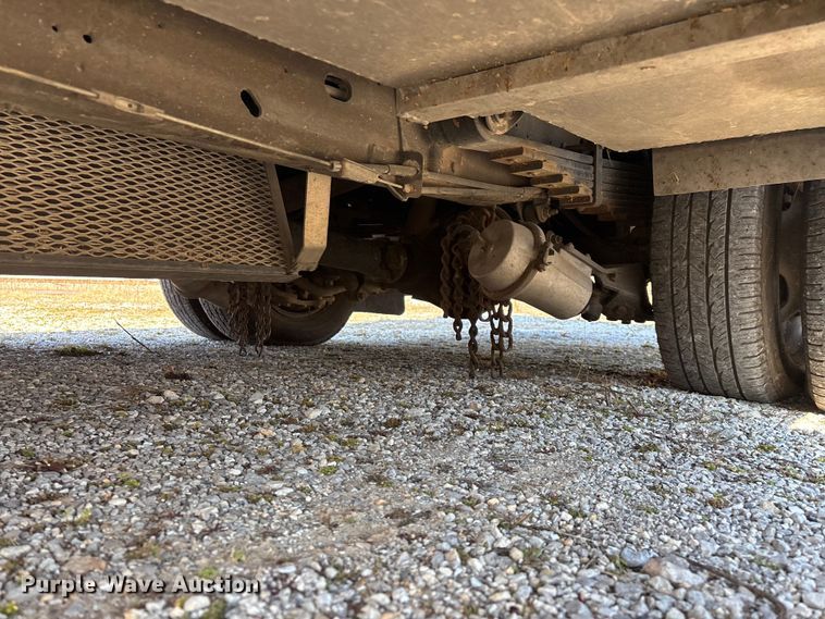 image for item FG0110 2011 Chevrolet Express 4500 ambulance