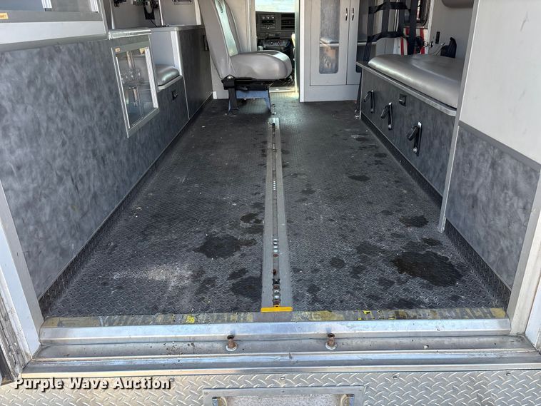 image for item FG0110 2011 Chevrolet Express 4500 ambulance