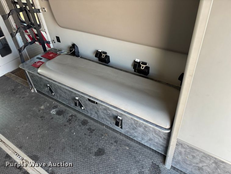 image for item FG0110 2011 Chevrolet Express 4500 ambulance