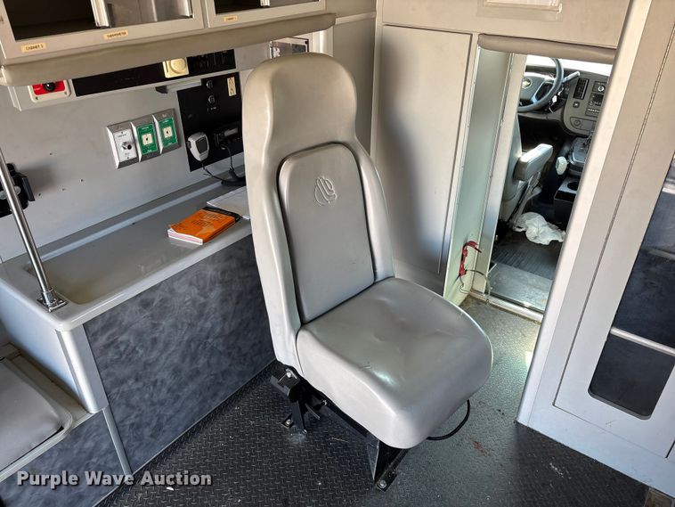 image for item FG0110 2011 Chevrolet Express 4500 ambulance