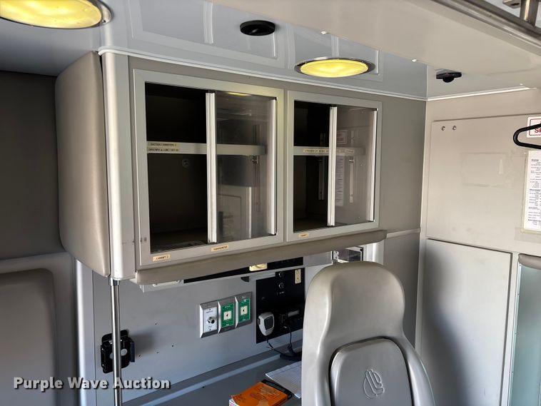 image for item FG0110 2011 Chevrolet Express 4500 ambulance