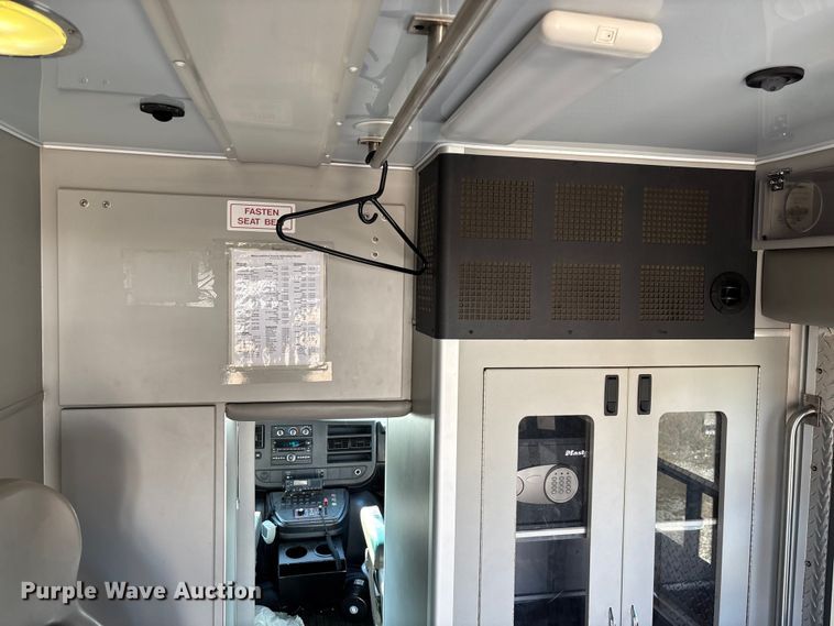 image for item FG0110 2011 Chevrolet Express 4500 ambulance