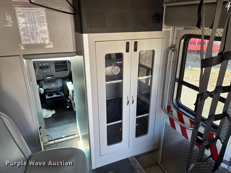 image for item FG0110 2011 Chevrolet Express 4500 ambulance