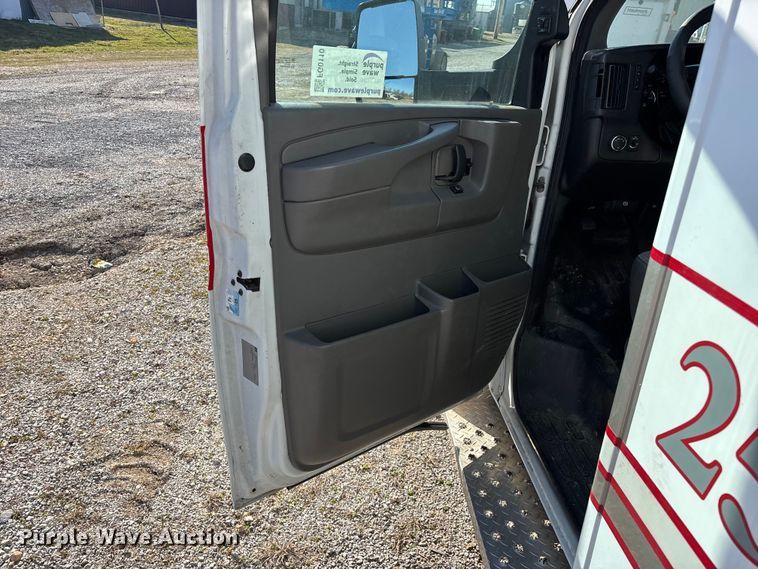 image for item FG0110 2011 Chevrolet Express 4500 ambulance