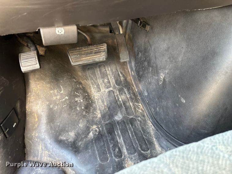 image for item FG0110 2011 Chevrolet Express 4500 ambulance