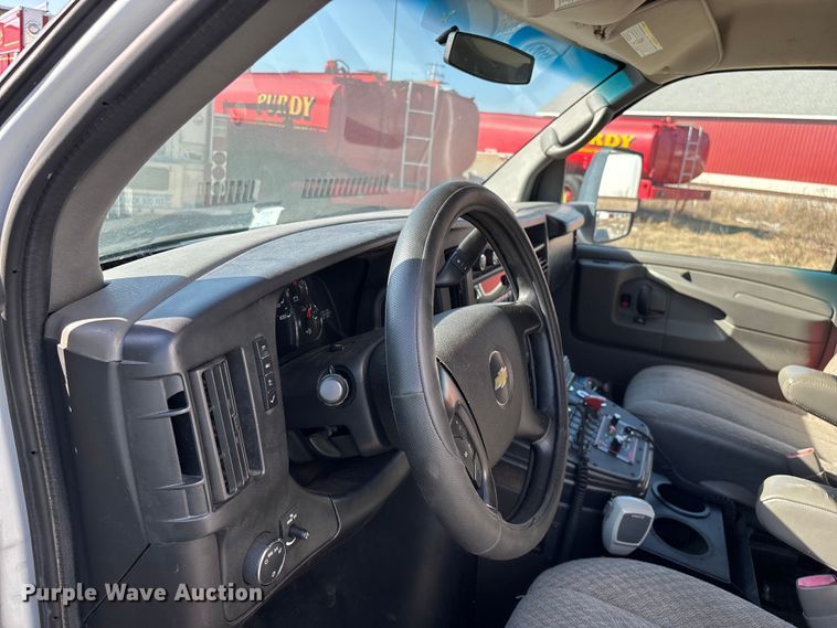 image for item FG0110 2011 Chevrolet Express 4500 ambulance