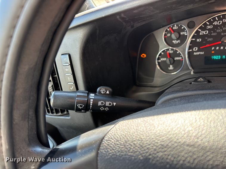 image for item FG0110 2011 Chevrolet Express 4500 ambulance