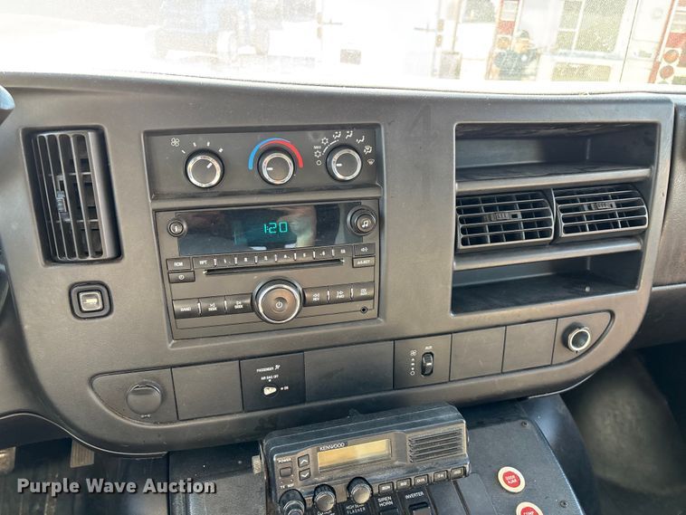 image for item FG0110 2011 Chevrolet Express 4500 ambulance