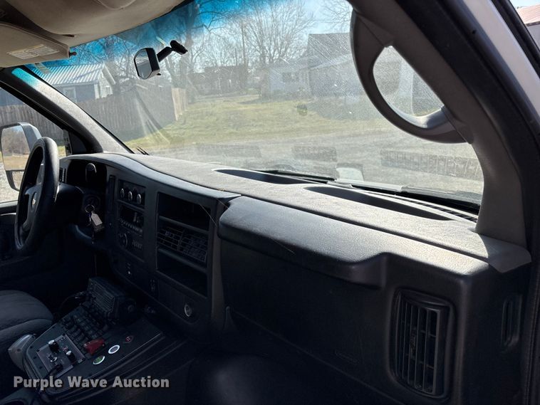 image for item FG0110 2011 Chevrolet Express 4500 ambulance