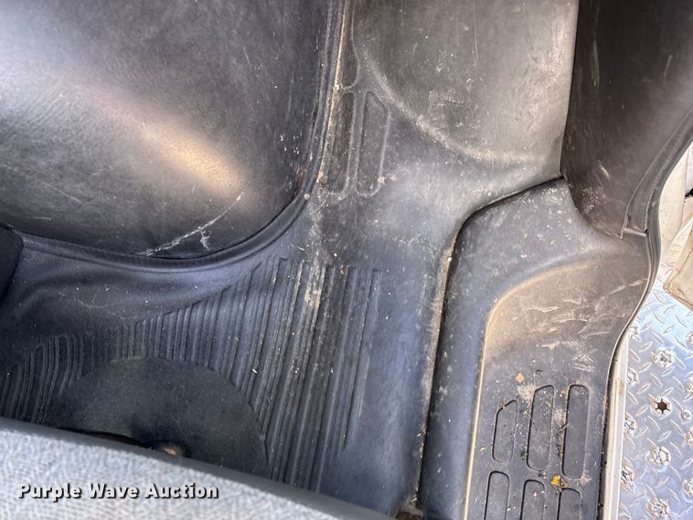 image for item FG0110 2011 Chevrolet Express 4500 ambulance