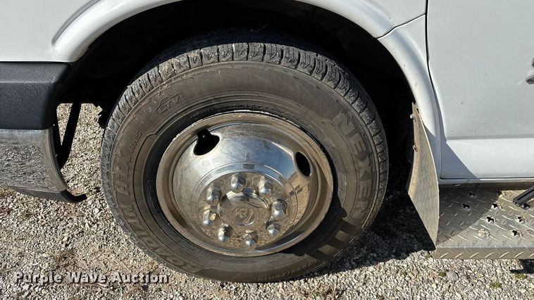 image for item FG0110 2011 Chevrolet Express 4500 ambulance