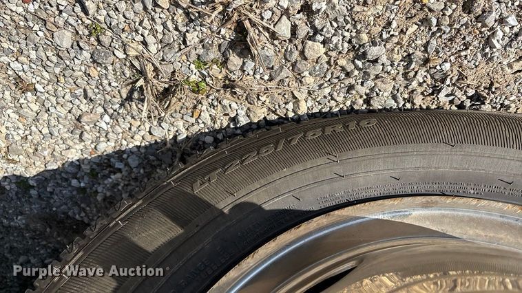 image for item FG0110 2011 Chevrolet Express 4500 ambulance