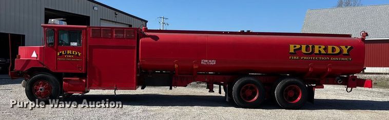 image for item FG0111 1990 Oshkosh pumper fire truck