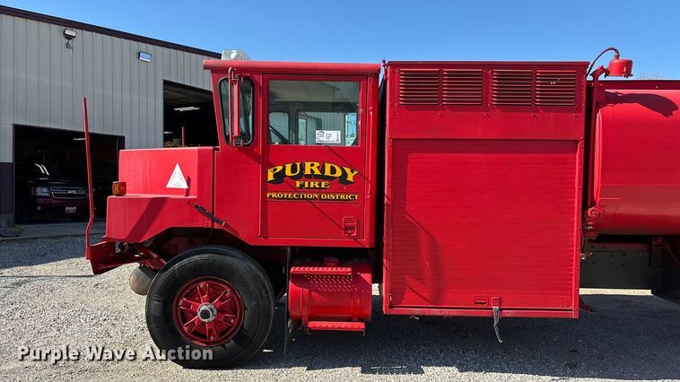 image for item FG0111 1990 Oshkosh pumper fire truck