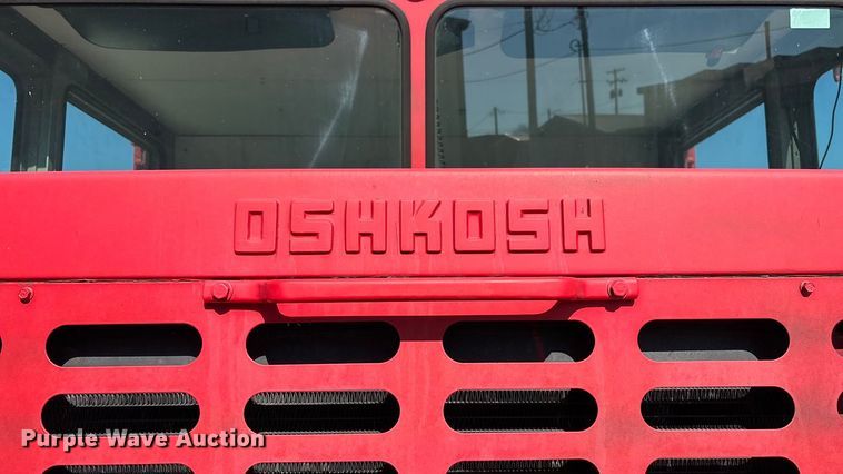 image for item FG0111 1990 Oshkosh pumper fire truck