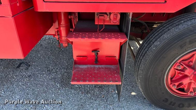 image for item FG0111 1990 Oshkosh pumper fire truck