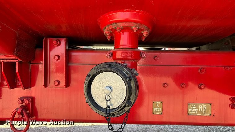 image for item FG0111 1990 Oshkosh pumper fire truck