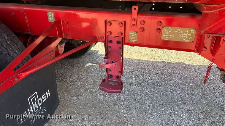 image for item FG0111 1990 Oshkosh pumper fire truck