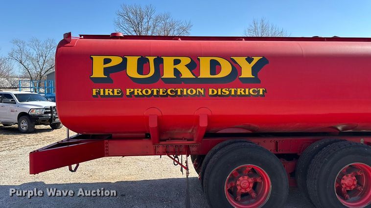 image for item FG0111 1990 Oshkosh pumper fire truck