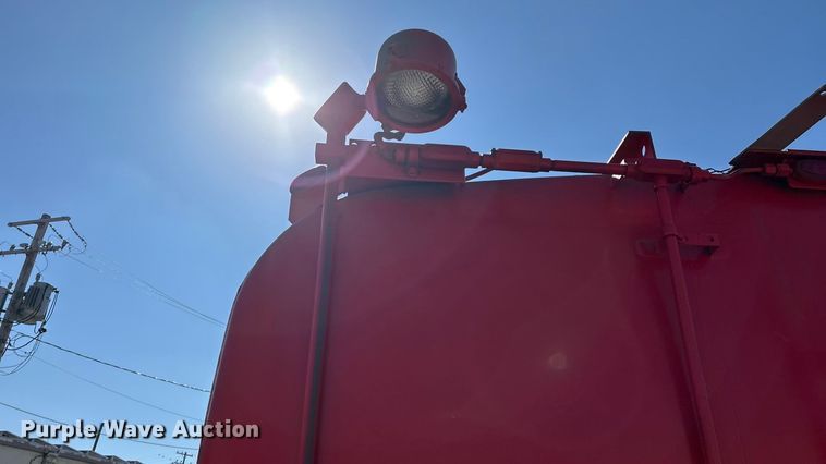 image for item FG0111 1990 Oshkosh pumper fire truck