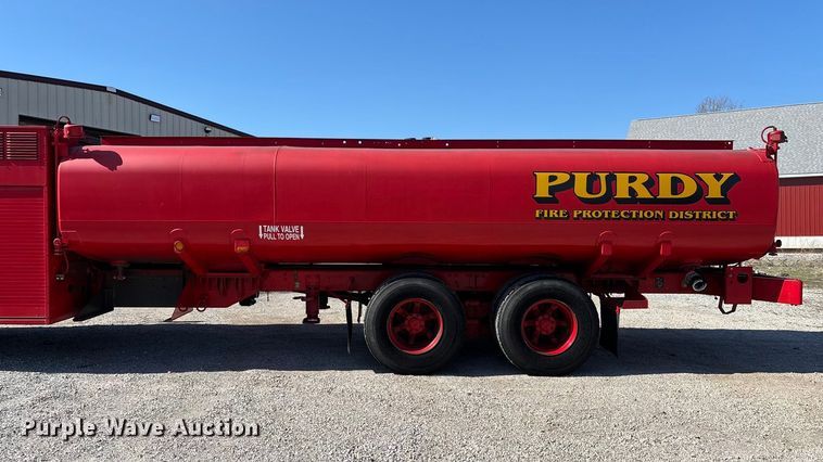 image for item FG0111 1990 Oshkosh pumper fire truck