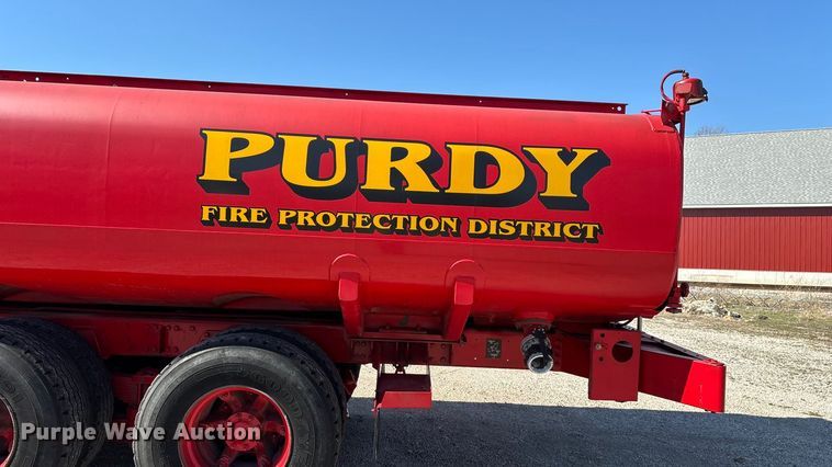 image for item FG0111 1990 Oshkosh pumper fire truck