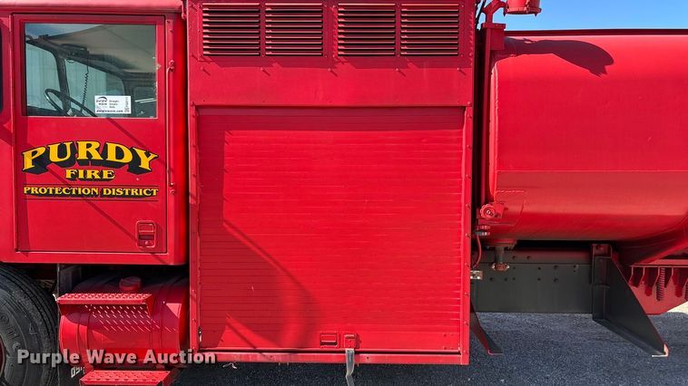 image for item FG0111 1990 Oshkosh pumper fire truck