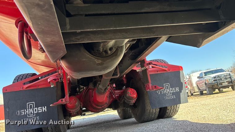 image for item FG0111 1990 Oshkosh pumper fire truck