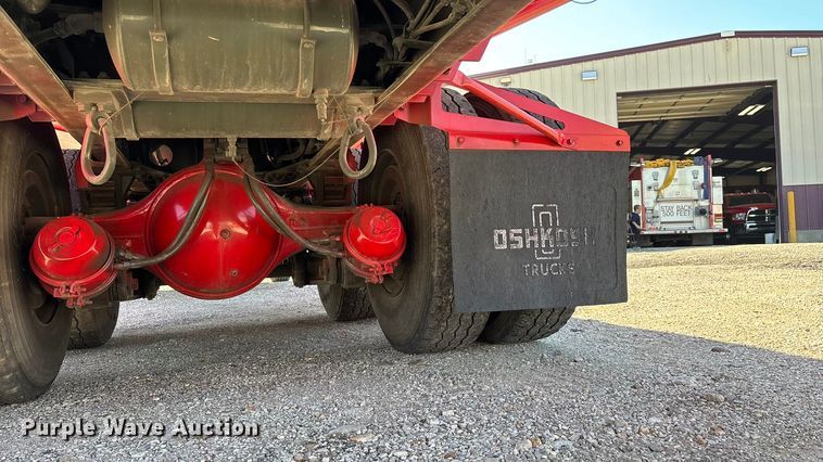 image for item FG0111 1990 Oshkosh pumper fire truck