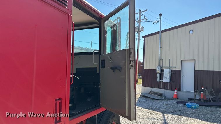 image for item FG0111 1990 Oshkosh pumper fire truck