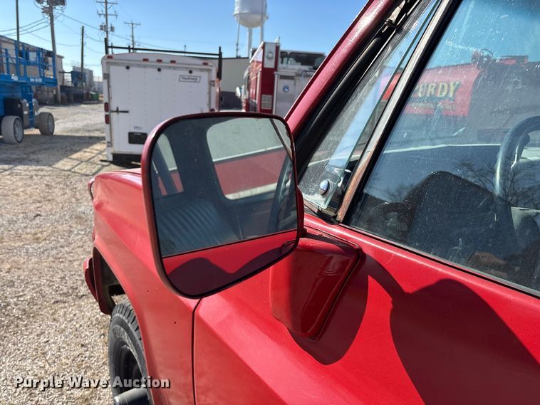 image for item FG0112 1985 Chevrolet CD-30903 flatbed pickup truck