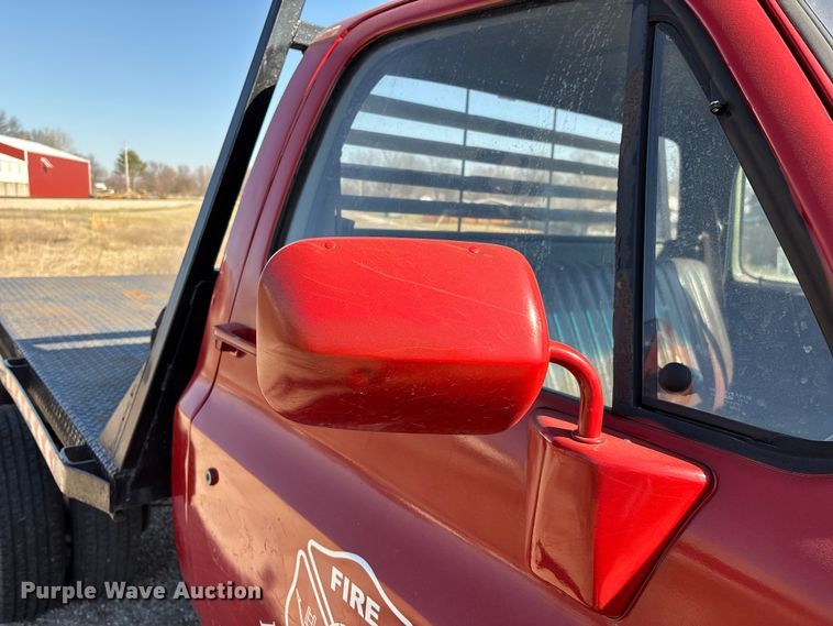 image for item FG0112 1985 Chevrolet CD-30903 flatbed pickup truck