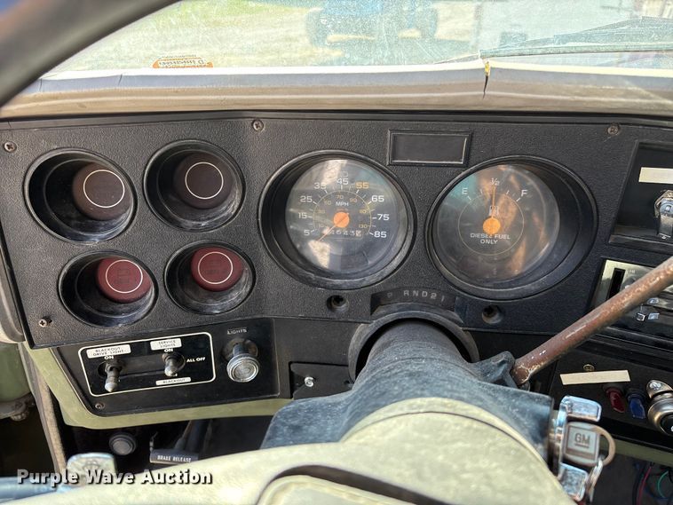 image for item FG0112 1985 Chevrolet CD-30903 flatbed pickup truck